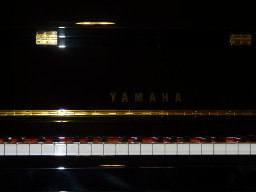 Galeria zdjęć fortepianu Yamaha GT2